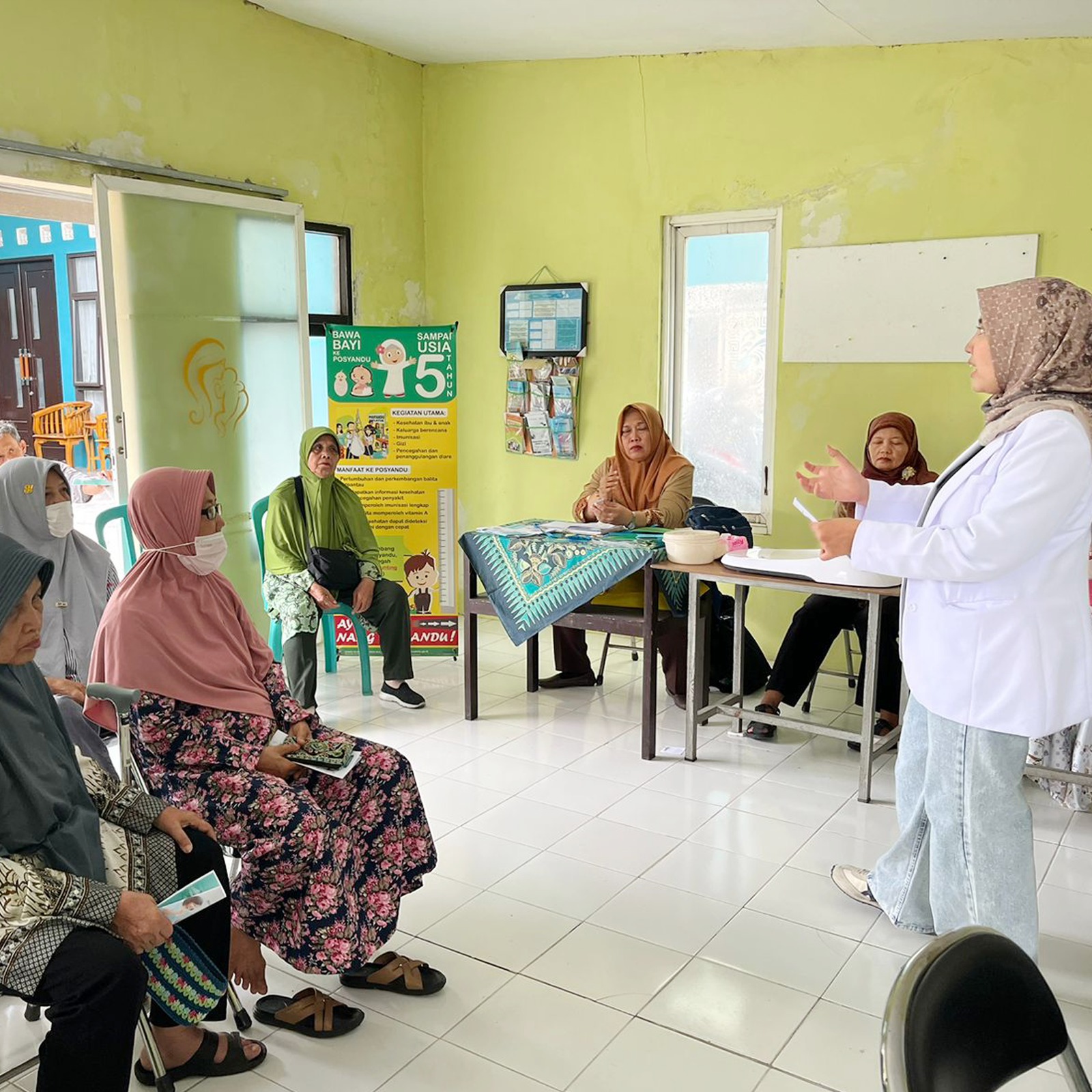 Corporate Social Responsibility Penyuluhan Kesehatan Posyandu Lansia Teratai Kelurahan Tulusrejo