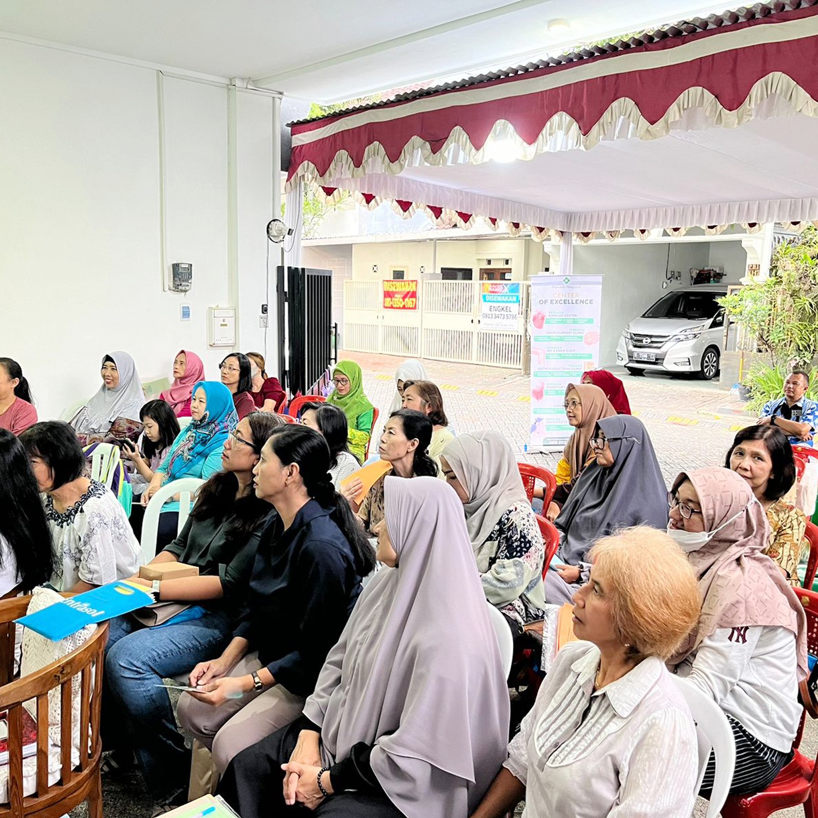 Corporate Social Responsibility Edukasi Kesehatan Hari Osteoporosis Sedunia